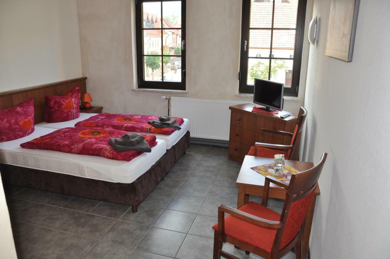 Hotel Ratskeller Neustadt Dış mekan fotoğraf
